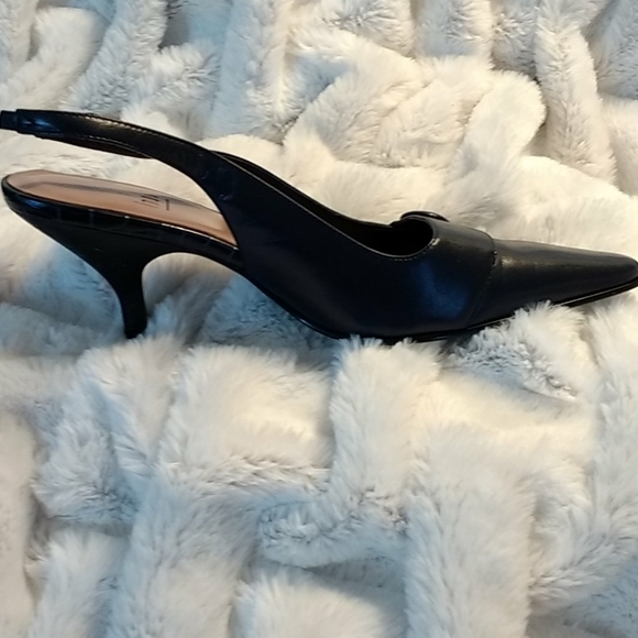 🌠HP🌠!!SALE!! Impo Navy Volly Slingbacks - Picture 2 of 4